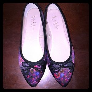 👠👠👠Nicole Miller Floral Flats, Size 9👠👠👠